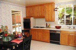 5th image of 3808 Vineyard Dr