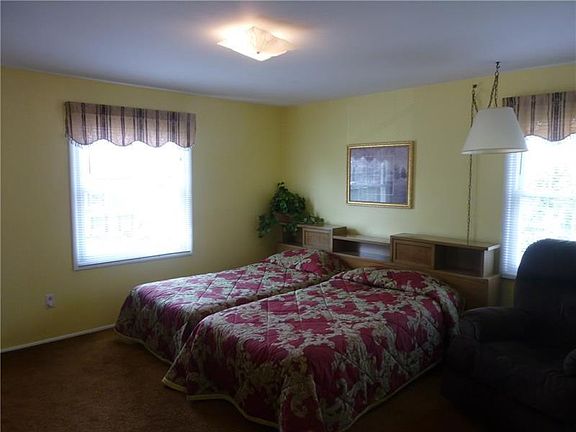 5th image of 1564 King Charles Dr