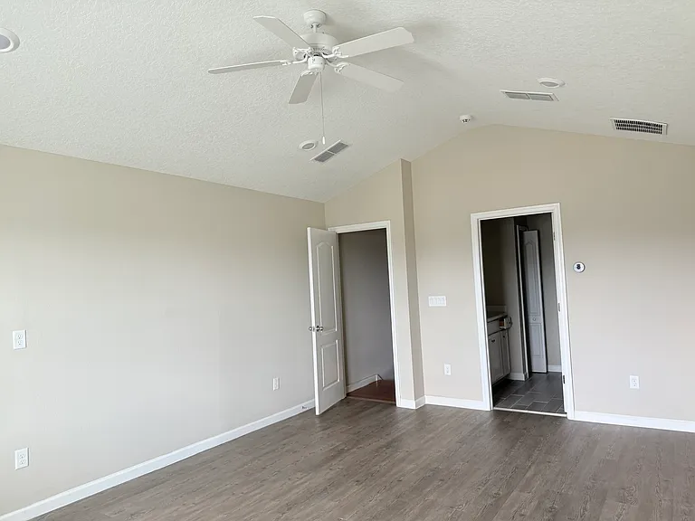 1604 Mathews Manor Dr — Photo 12