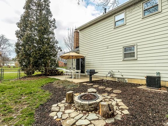 2nd image of 673 Berkeley Pl N