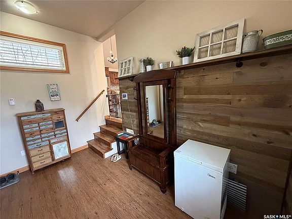 3rd image of 809 Spencer STREET