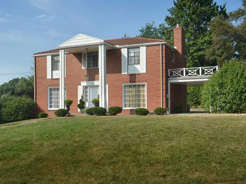 3557 Ridgewood Dr photo 1