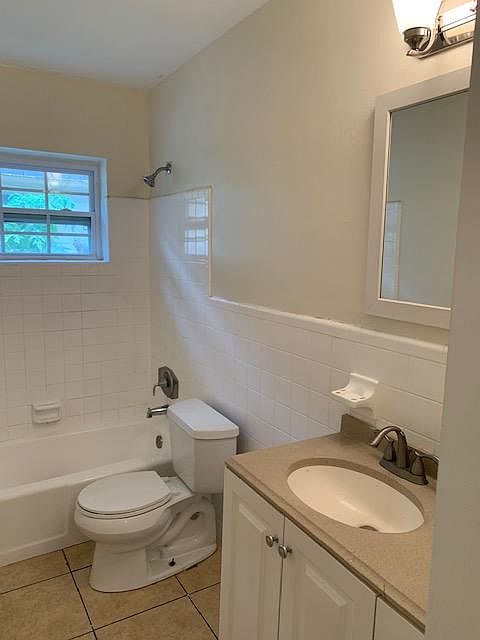 2nd image of 1606 NW 8th Ave #1608