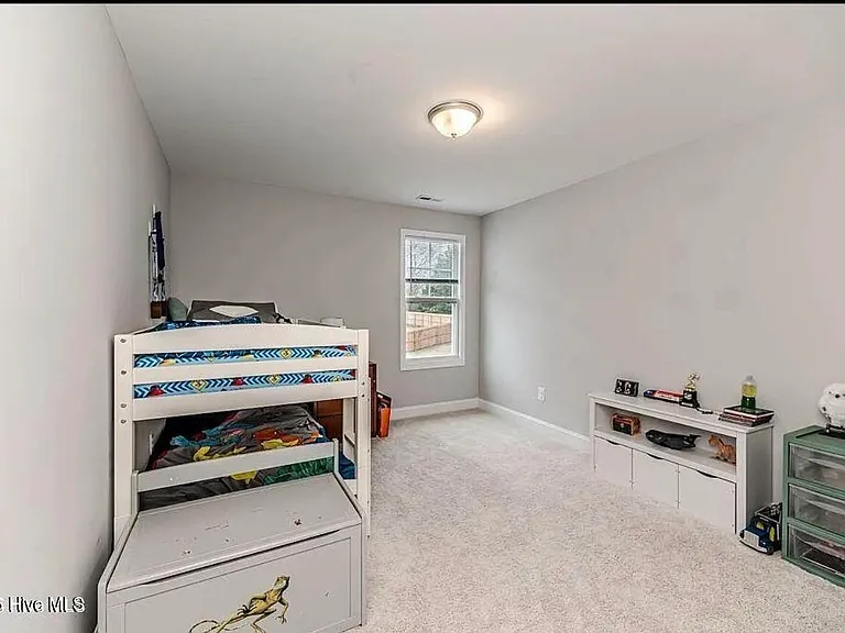 223 Burnside Dr — Photo 33