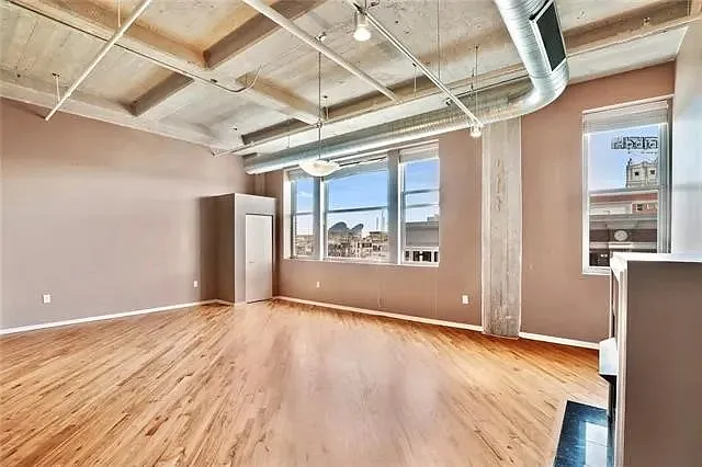 2107 Grand Blvd #604 — Photo 4