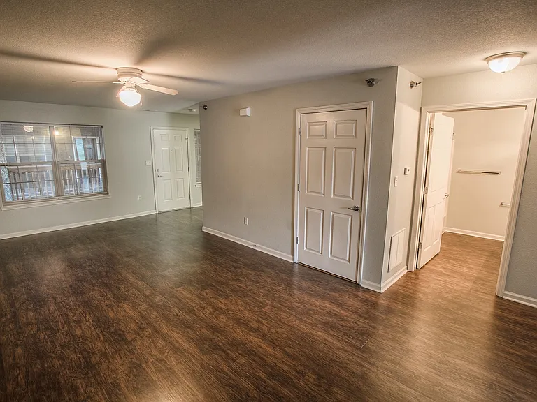 Fulton Place Apts. — Photo 3