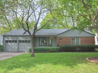 3106 W 72nd Ter, Prairie Village, KS 66208