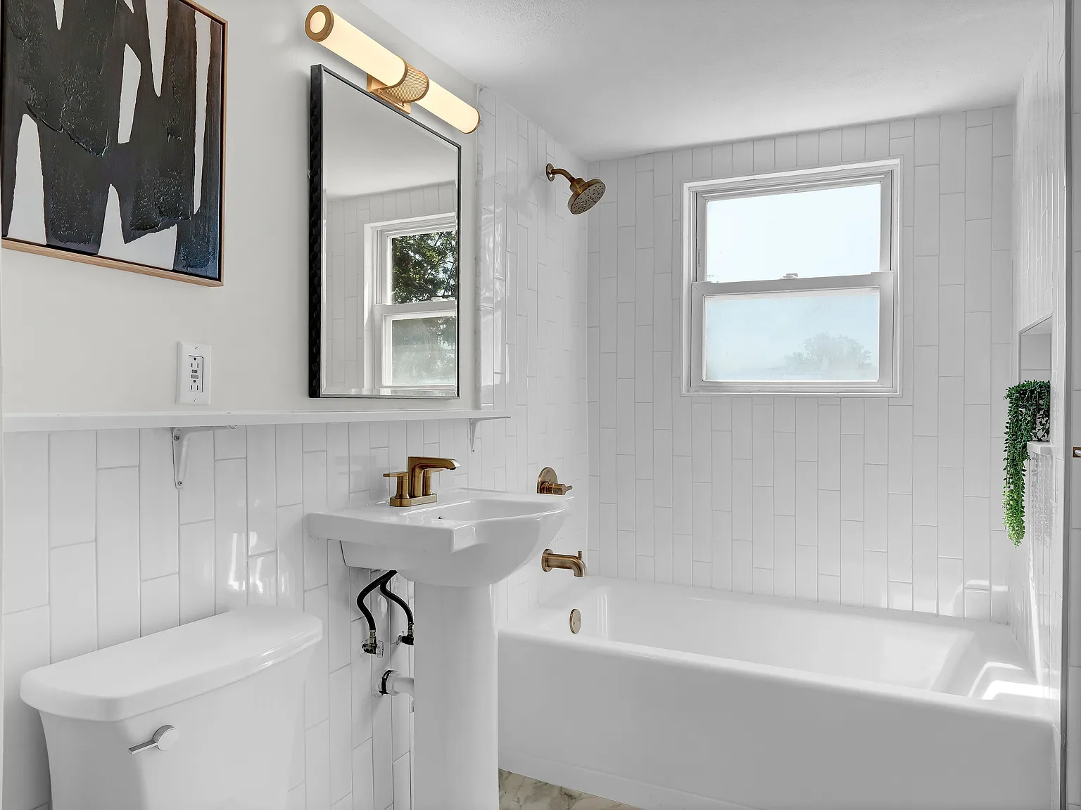 2 bed, 800 sqft, $1,600 — Photo 1