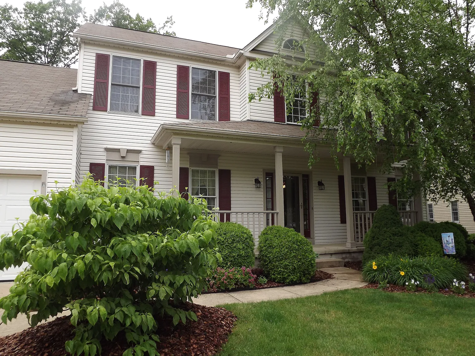 1079 Woodglen Cir photo 1