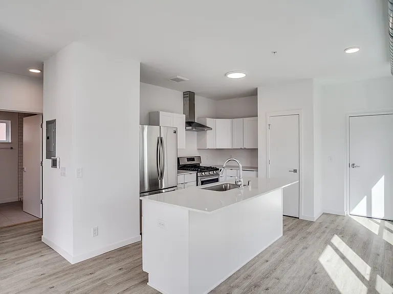 3333 Nicollet Ave S — Photo 3