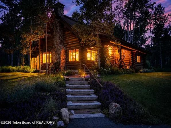 9952 Little Pine Ln, Driggs, ID 83455