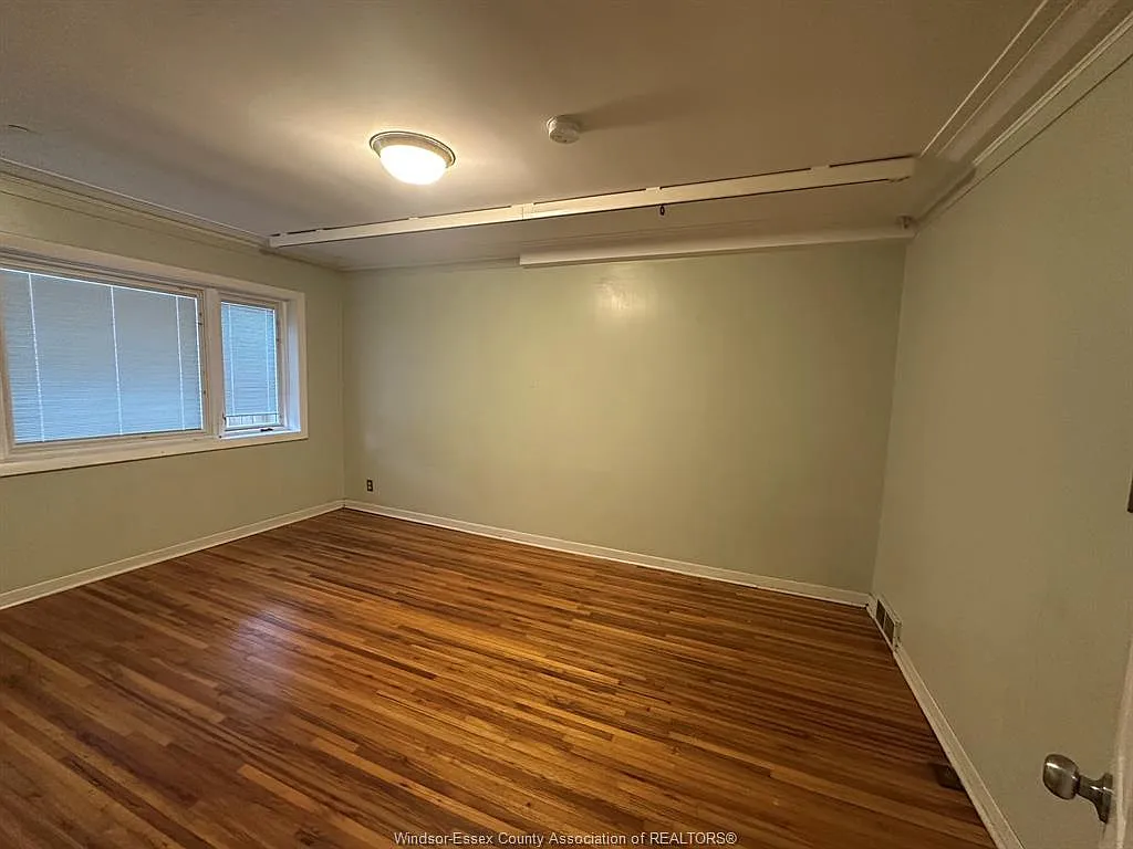 6 bed, $2,800 — Photo 3