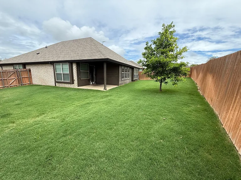 2517 Hadley St — Photo 24