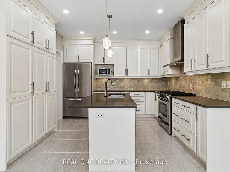 19 Rivoli Dr — Photo 20