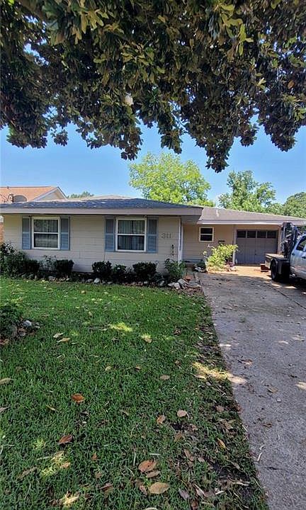 1st image of 311 River Oaks Dr