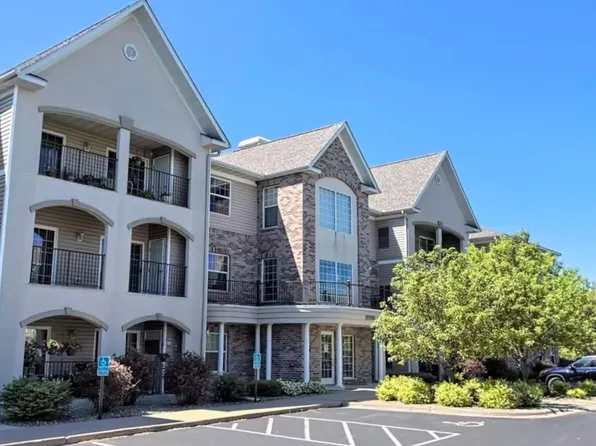 15550 Linnet St NW #1210, Andover, MN 55304