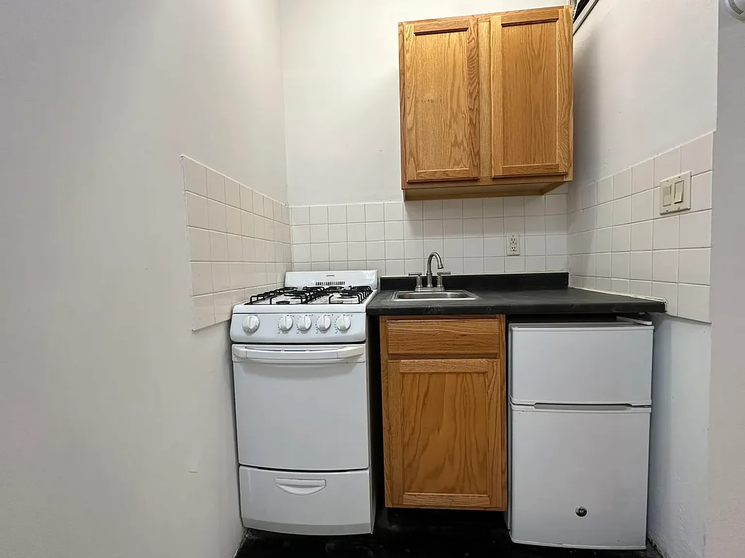 411 West 54th Street — Photo 4