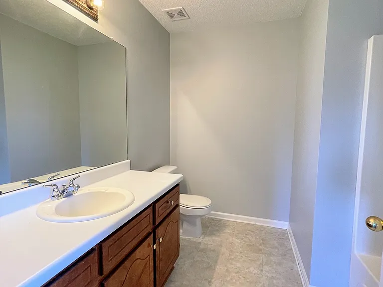 109 Tanner Ridge Cir — Photo 16