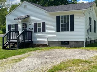 2301 N Benton Ave, Saint Charles, MO 63301