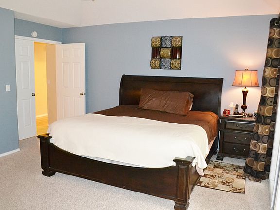 Master Suite w/ French Doors