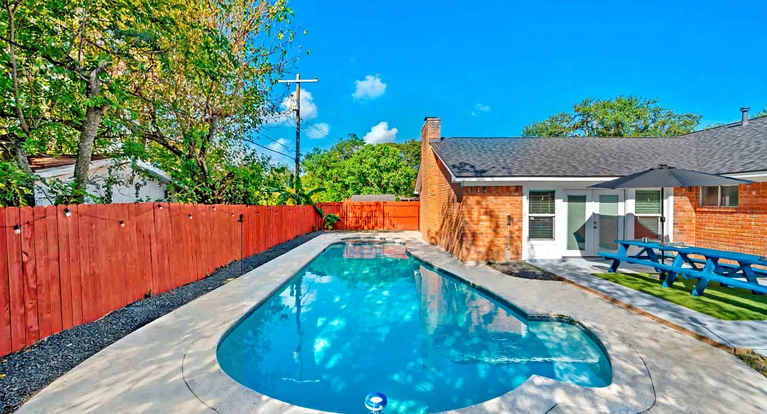 4 bed, 2.0 bath, 2088 sqft, $6,770 — Photo 3