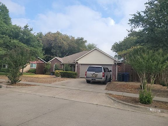 2nd image of 3501 Edgewood Dr