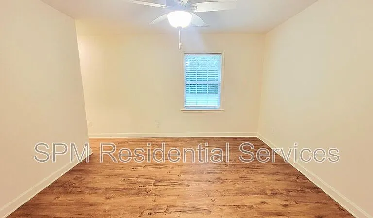 408 Pine Hills Dr — Photo 17