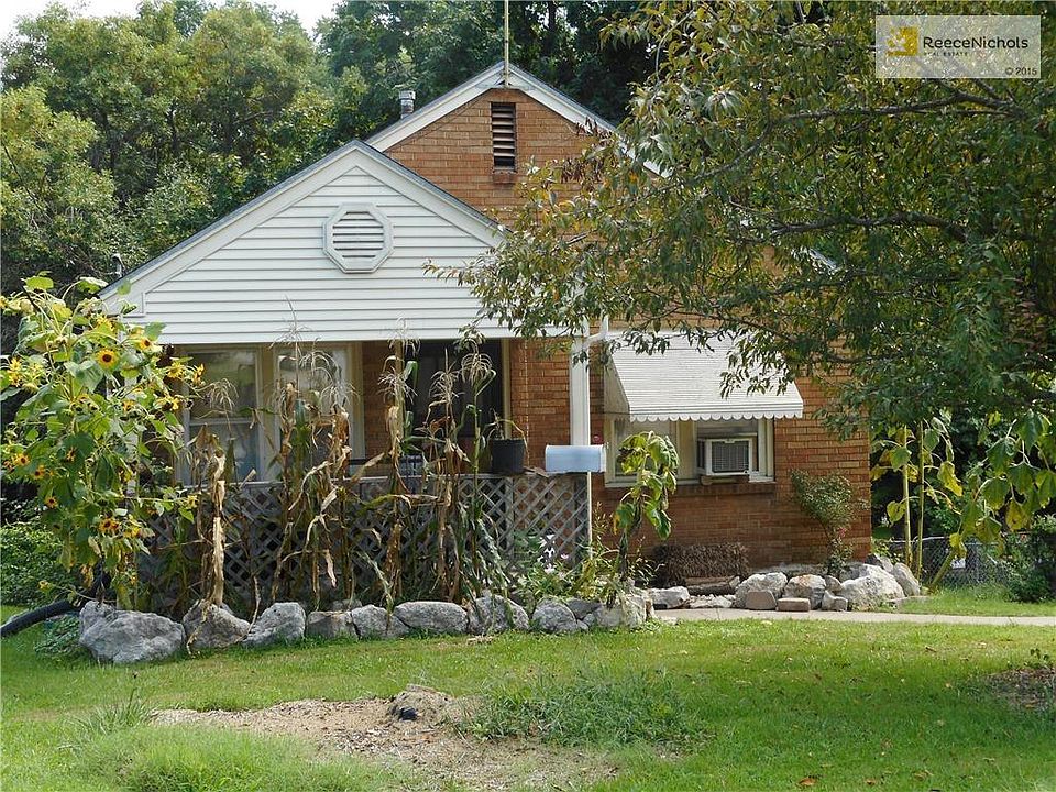 1st image of 2321 S Maywood Ave
