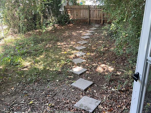 4th image of 3416 Parkwood Ave