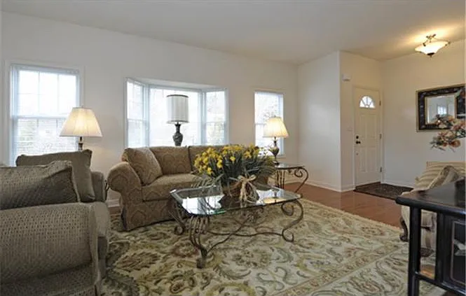 601 Bowers Dr — Photo 2