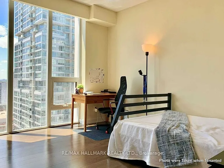 126 Simcoe St #2703 — Photo 9