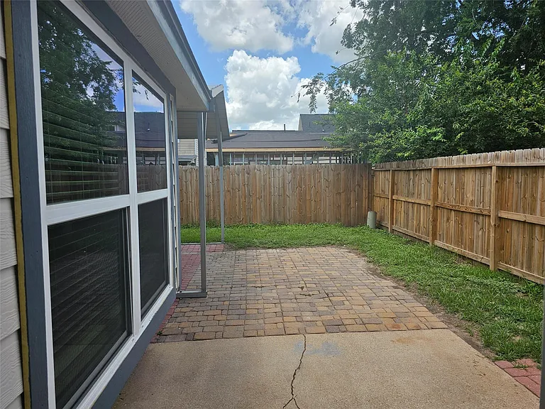 19738 Swan Valley Dr — Photo 19