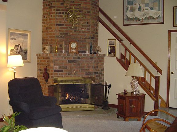 gorgeous floor to ceiling fireplace!