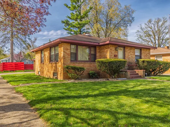 202 Searles Ave, Benton Harbor, MI 49022