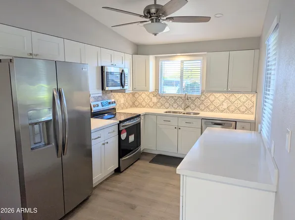 10433 W OAKMONT Drive, Sun City, AZ 85351