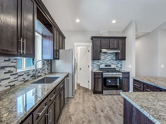 4th image of 2491 Pioneer Way