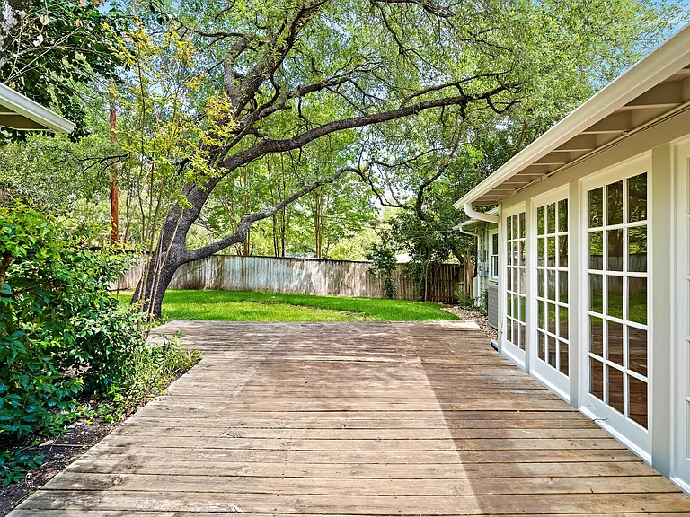 705 Eventide Dr — Photo 26