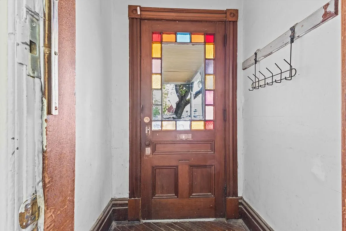 4 bed, 1181 sqft, $3,600 — Photo 3