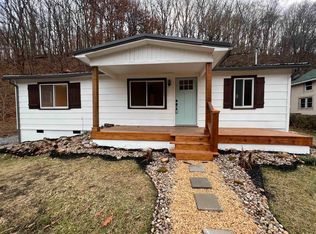 7234 Falling Branch Rd, Fairlawn, VA 24141