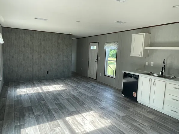 2910 Harris Kicklighter Rd, Glennville, GA 30427