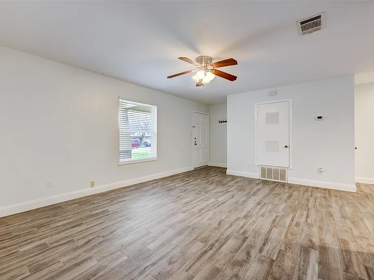 2701 Saint Edwards Cir #A — Photo 5