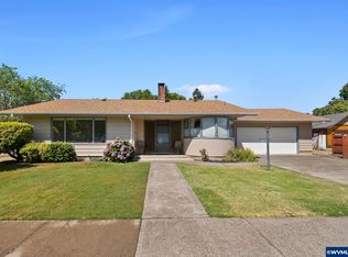 1048 Takena St SW, Albany, OR 97321