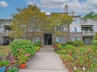 9821 Regatta Dr UNIT 301, Cincinnati, OH 45252