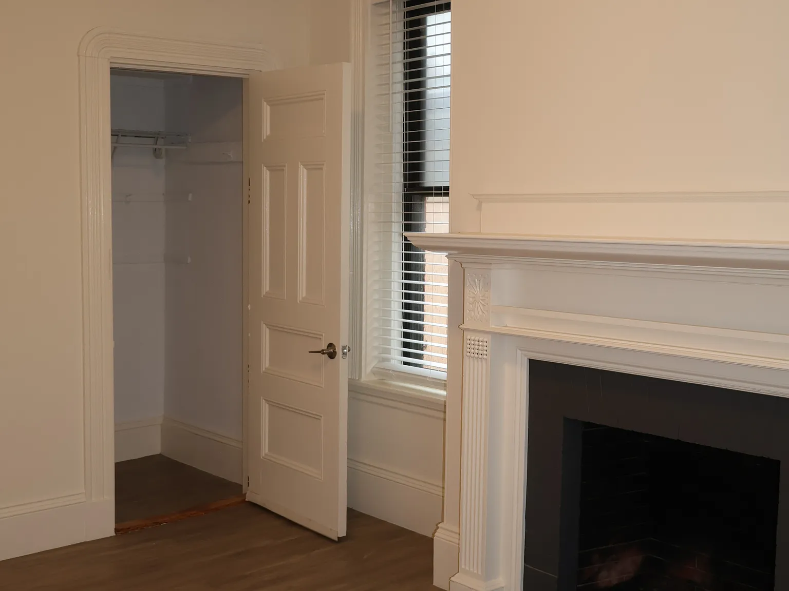 Studio, 550 sqft, $3,000 — Photo 2