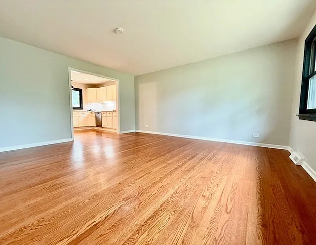 3 bed, 1660 sqft, $3,100 — Photo 2