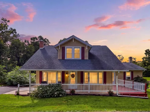3772 Carlisle Rd, Gardners, PA 17324