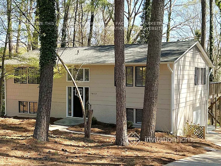 7812 Haymarket Ln — Photo 2
