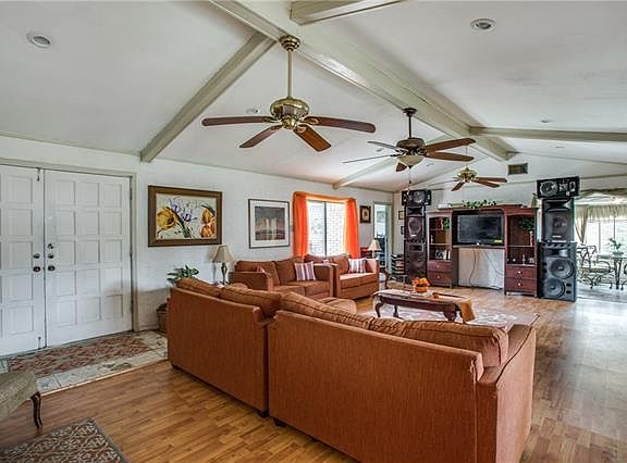 5th image of 7010 Thornwood Dr