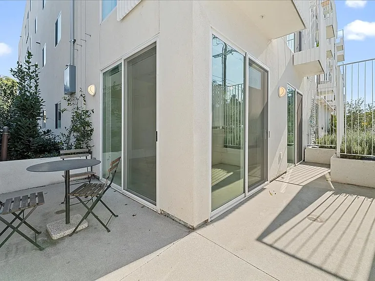 636 N. Juanita Ave, Los Angeles, CA 90004 — Photo 16