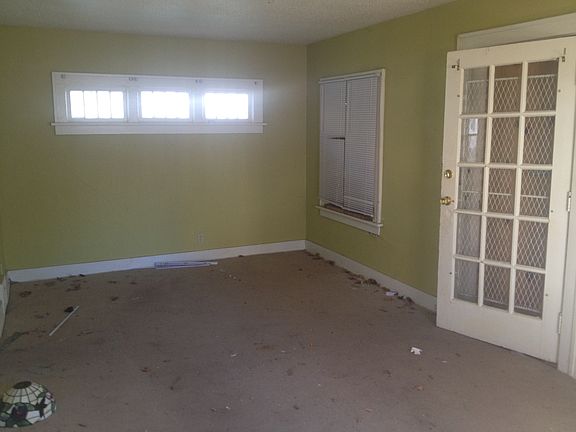 2nd image of 1900 E 59th St
